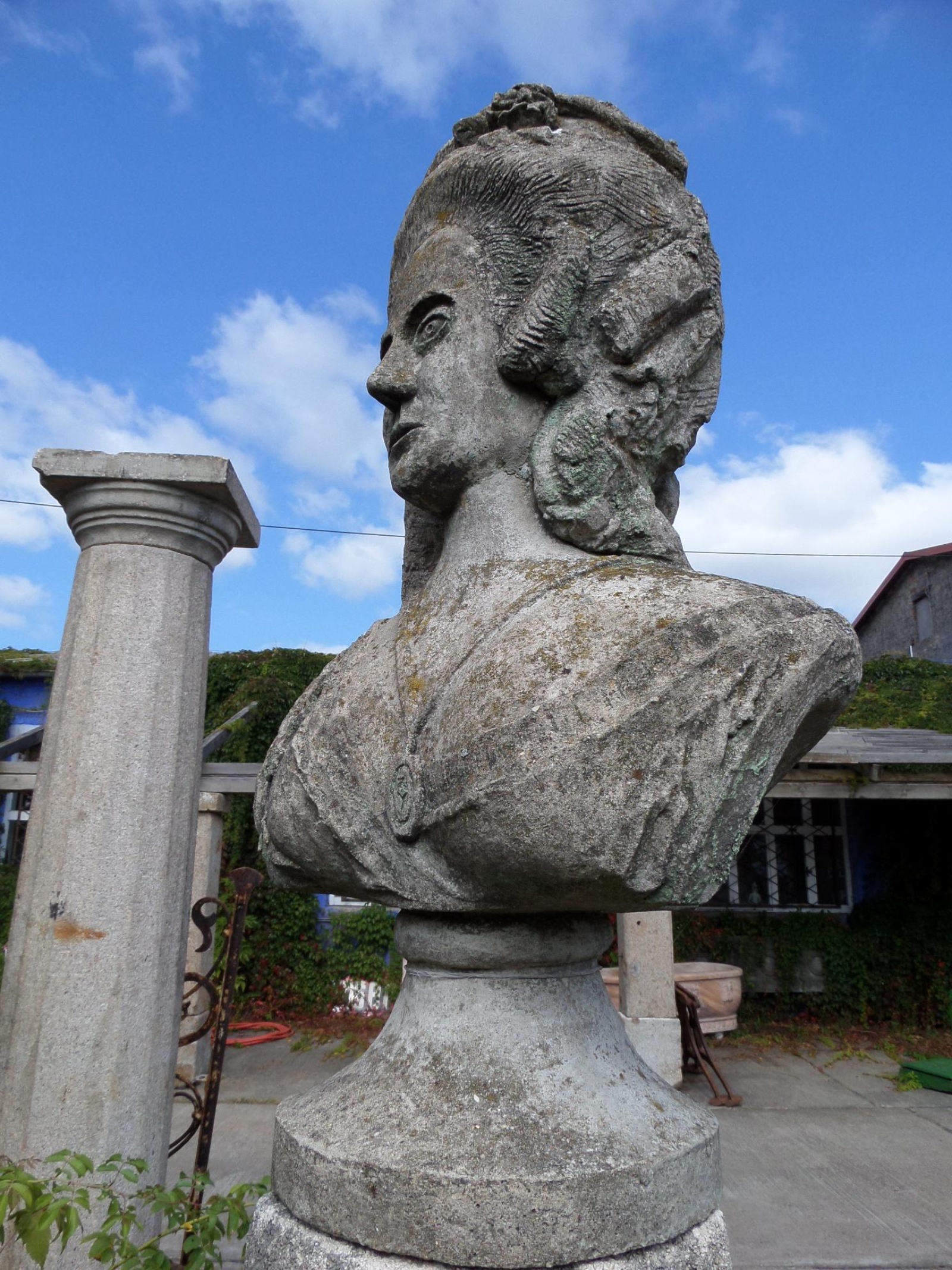 Büste Elisabeth Christine von BraunschweigWolfenbüttelBevern Historische Bauelemente Büste Elisabeth Christine von BraunschweigWolfenbüttelBevern Historische Bauelemente