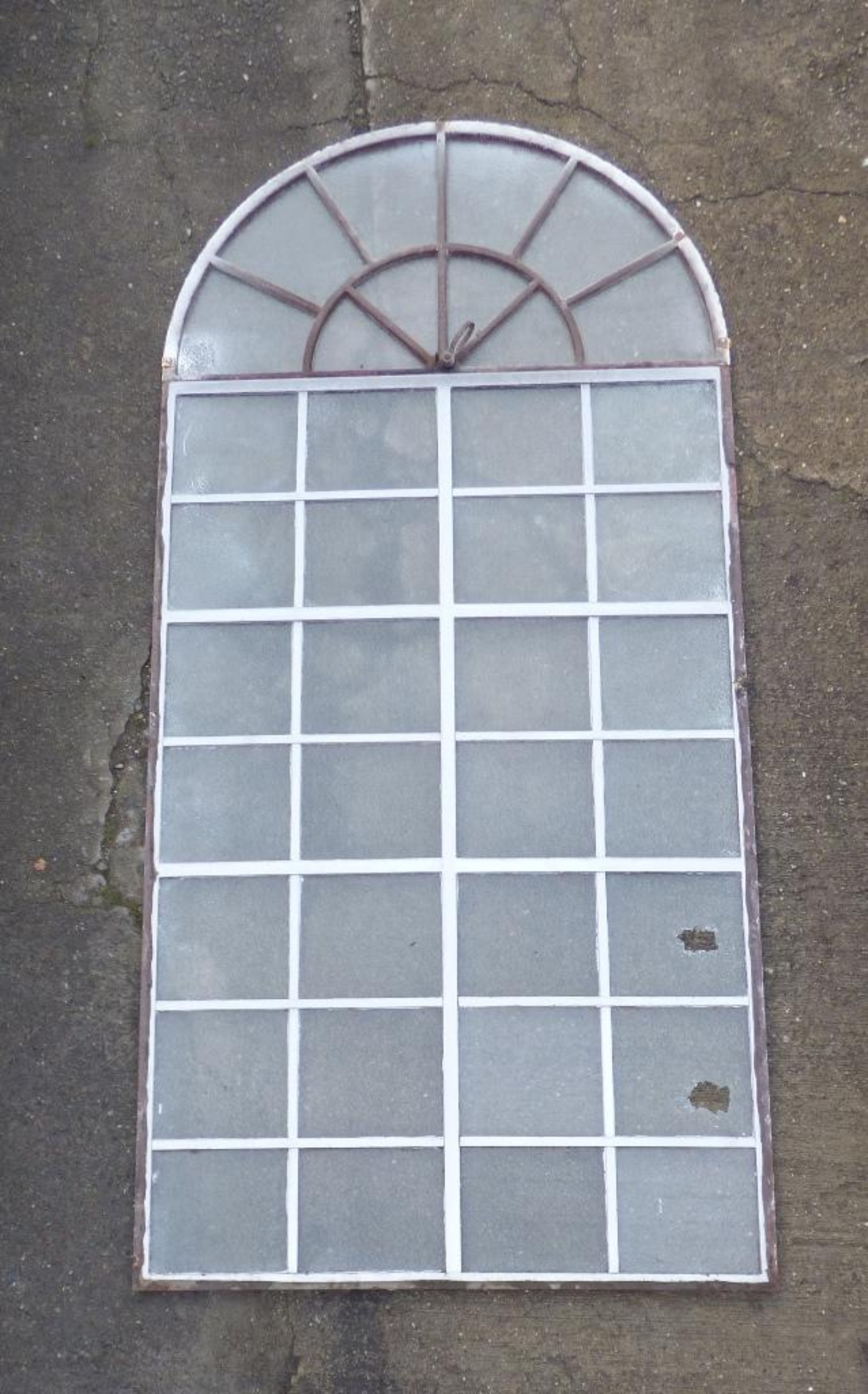 Rundbogenfenster mit Kippflügel Historische Bauelemente