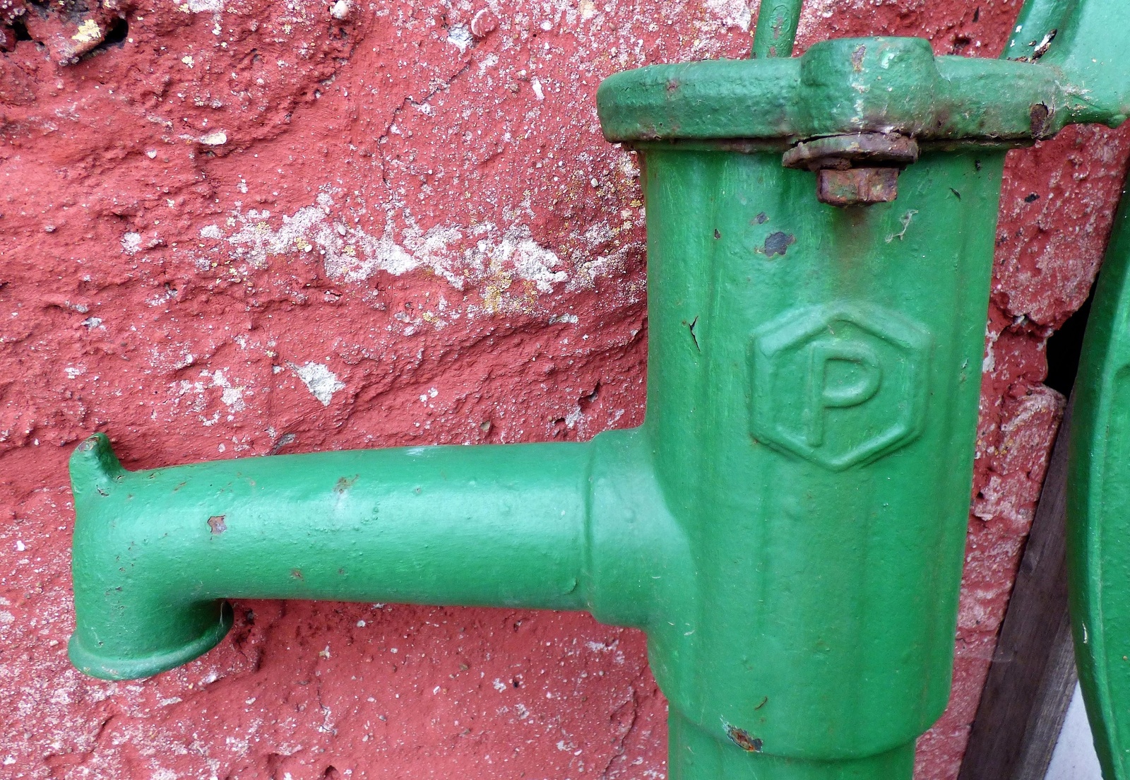 Schwengelpumpe, Handpumpe für den Garten Historische