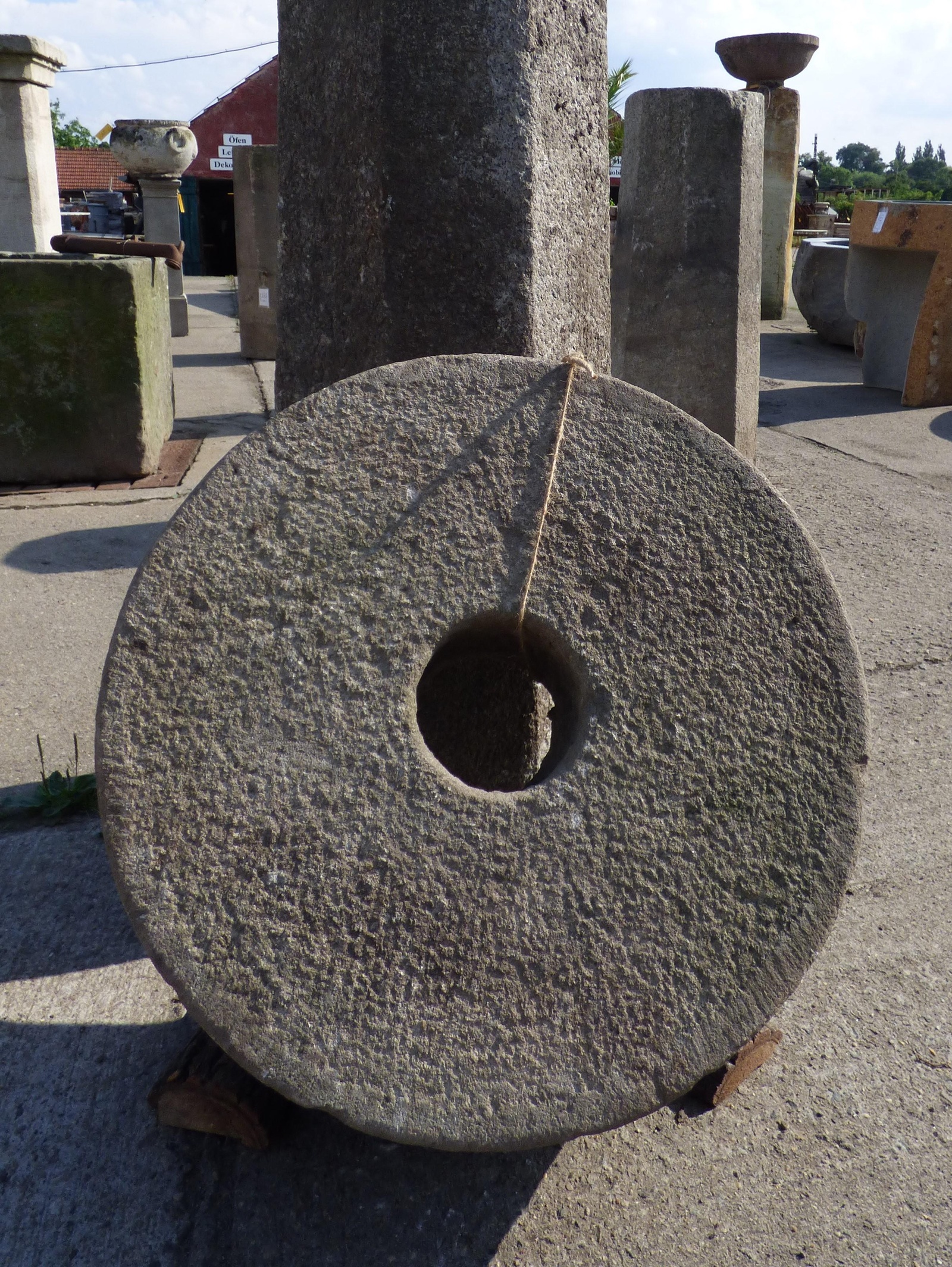 Mühlstein 680 mm Historische Bauelemente Jetzt online bestellen!