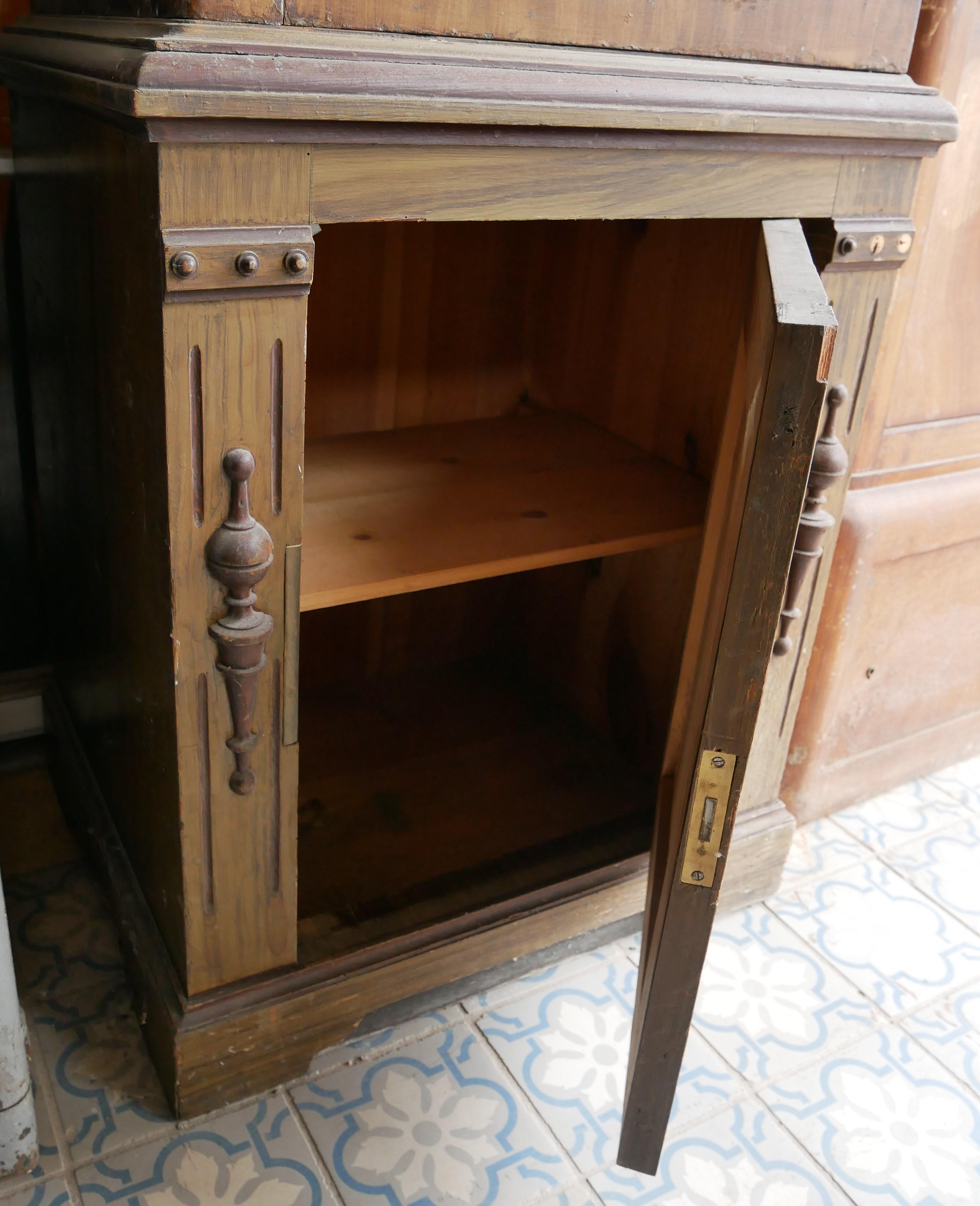 Gründerzeit Tresor mit Schlüssel und Unterschrank | Historische