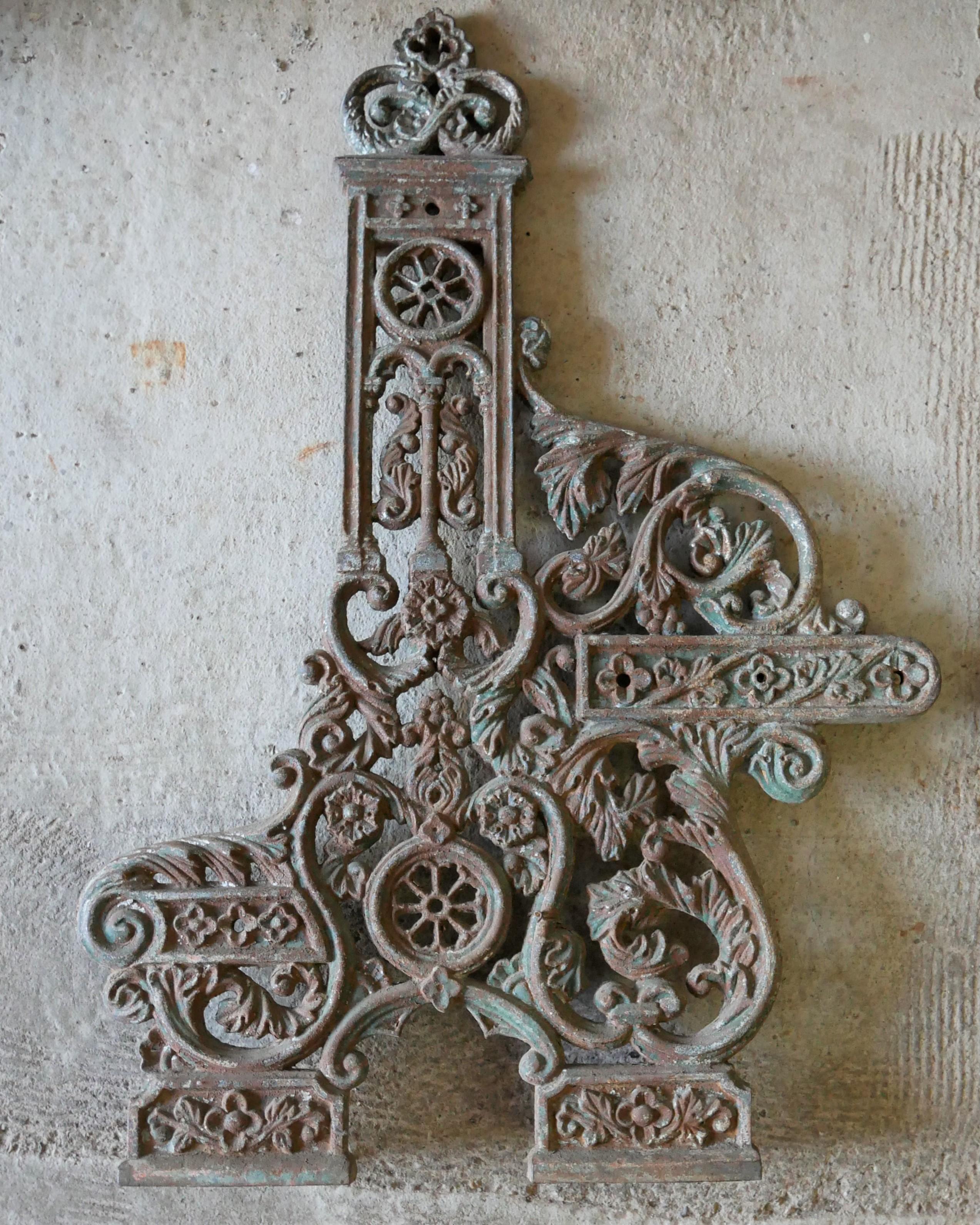 Paar gusseiserne Konsolen/ Bankfüße | Historische Bauelemente | Jetzt